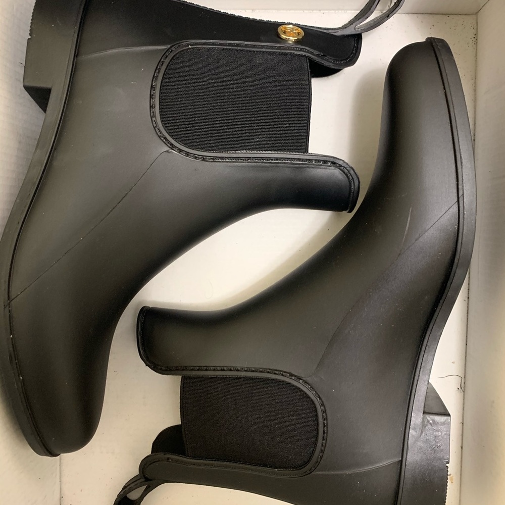 NEW Michael Kors rain boots size u.s  7